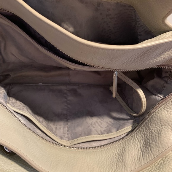 Purse    Michael Kors like new - Picture 1 of 3